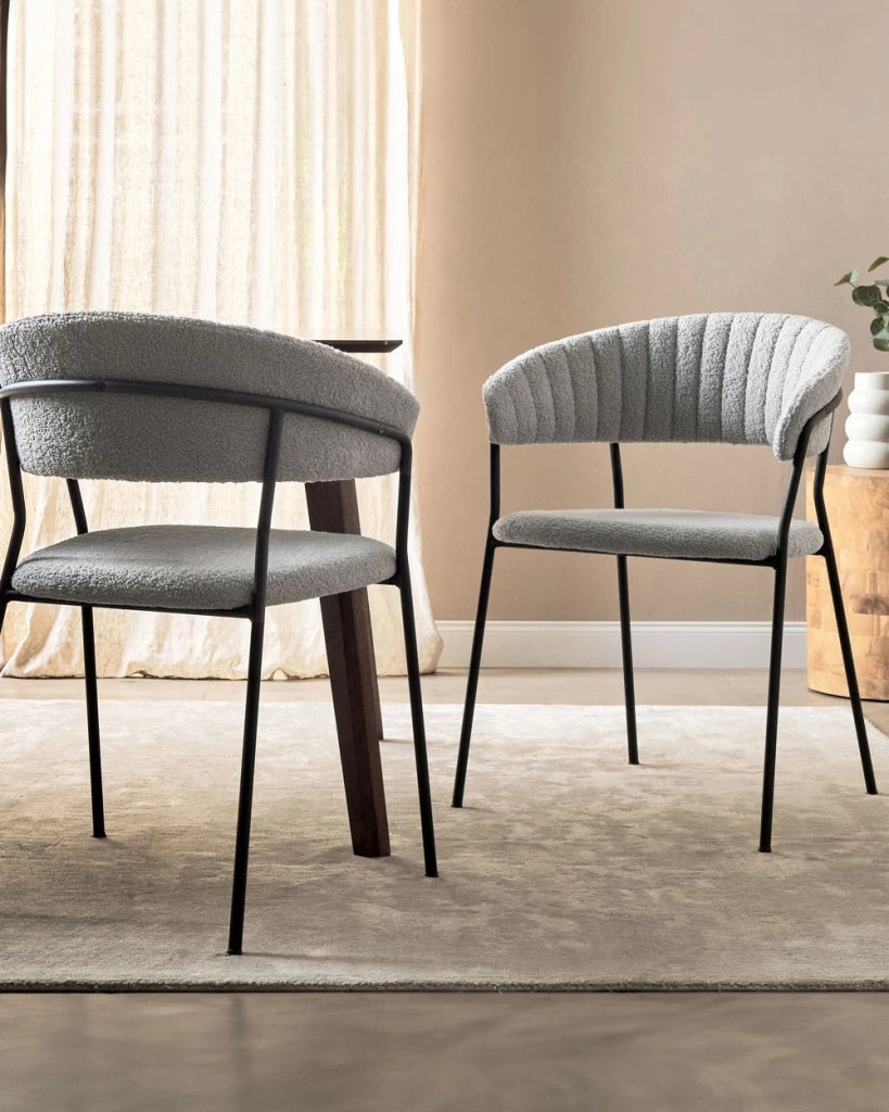 Set di 2 sedie da pranzo moderne Seduta imbottita in velluto grigio con braccioli Schienale curvo Design moderno e contemporaneo