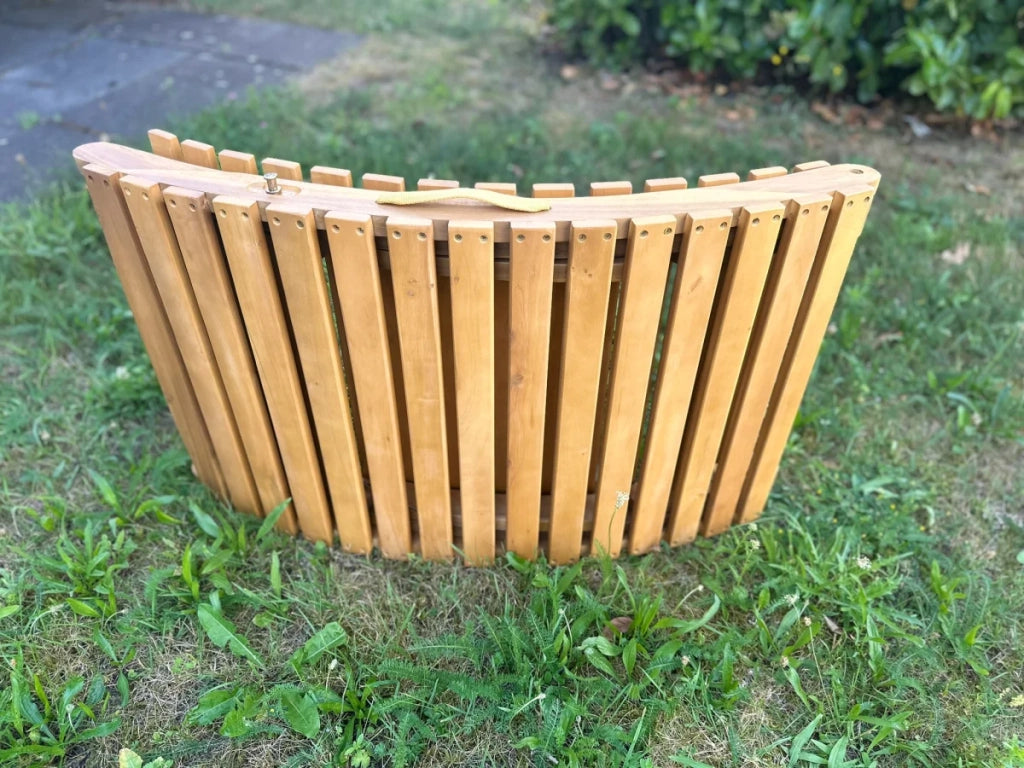 Set sdraio da giardino con cuscino grigio e tavolo