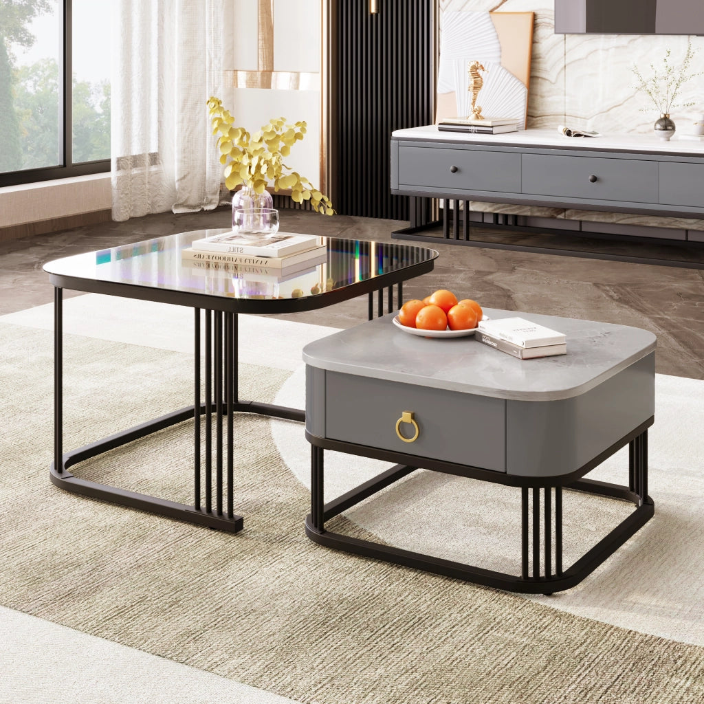 Tavolini da Caffè Impilabili 2 Pezzi con 1 Cassetto; Piano in Vetro e Effetto Marmo; Struttura in Metallo; in MDF; Nero; 60×60×42 cm