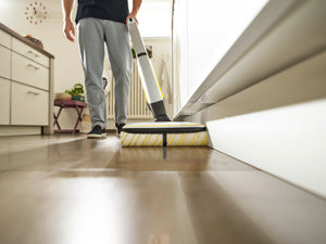 KARCHER Lavapavimenti senza fili FC 7 Cordless - Prestazioni di area per carica della batteria: circa. 175 m² - Capacità serbatoio acqua dolce: 400 ml - Capacità serbatoio acqua sporca: 200 ml