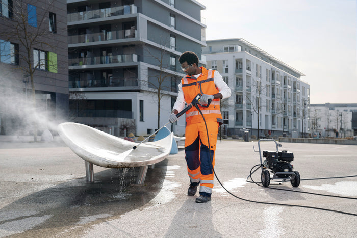 KARCHER Idropulitrice Professionale alta pressione HD 8/23 G Classic - Portata: 800 l/h - Pressione di lavoro: 230 / 23 bar / MPa - Pressione max.: 280 / 28 bar / MPa