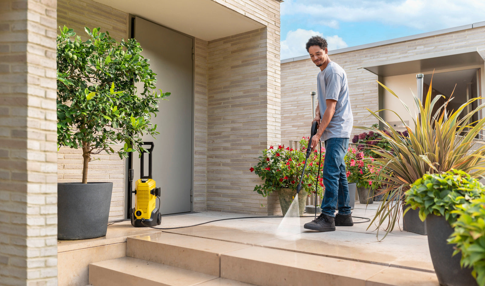 KARCHER Idropulitrice K 3 - Pressione: 20  max. 120 / 2  max. 12 bar / MPa - Portata: max. 380 l/h - Resa per area: 25 m²/h