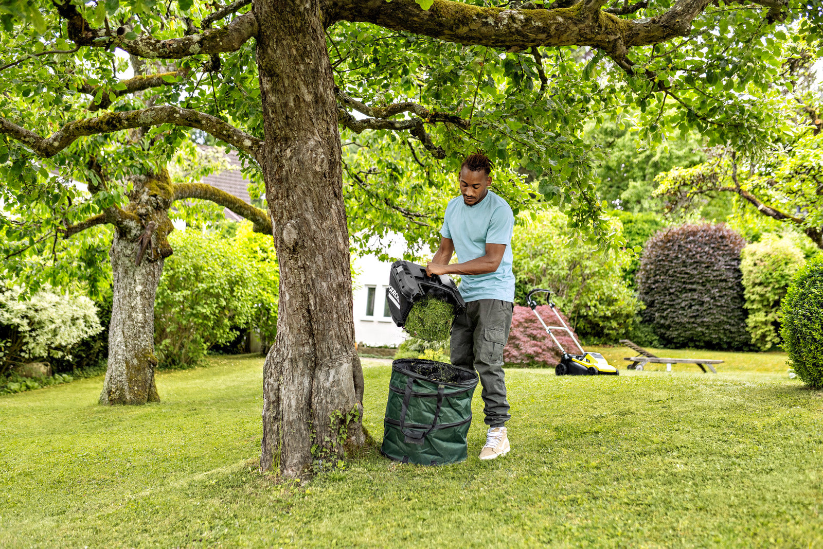 KARCHER Rasaerba a batteria LMO 4-18 Dual - Piattaforma batteria: Piattaforma Battery Power+ 18 V  - Larghezza di taglio: 37 cm - Altezza di taglio: 25  65 mm