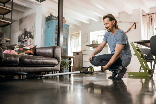 KARCHER Aspirapolvere VC 6 Cordless ourFamily - Livello di potenza sonora: < 78 dB(A) - Capacità vano raccolta: 800 ml - Tipo di batteria: Batteria agli ioni di litio 