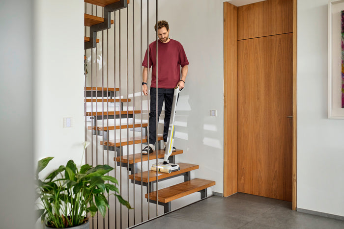 KARCHER Lavapavimenti senza fili FC 8 Smart Signature Line - Prestazioni di area per carica della batteria: circa. 230 m² - Capacità serbatoio acqua dolce: 400 ml - Capacità serbatoio acqua sporca: 200 ml