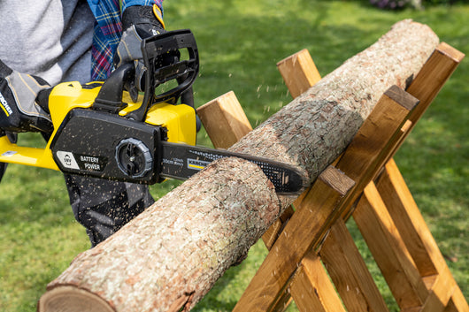 KARCHER Motosega a batteria CNS 18-30 Battery - Dispositivo alimentato a batteria: 1  - Piattaforma batteria: Piattaforma Battery Power+ 18 V  - Barra di guida: 30 cm