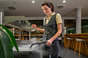 KARCHER Pulitore a vapore Professionale SG 4/2 Classic - Capacità del serbatoio: 0.5 l - Pressione del vapore: max. 4 bar - Temperatura caldaia: max. 145 °C