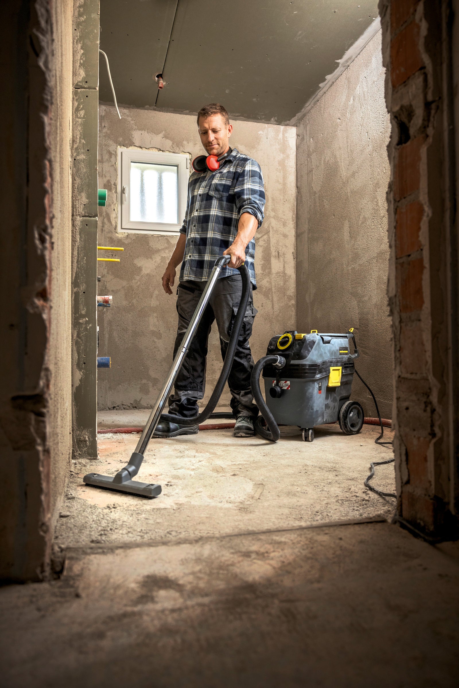 KARCHER Bidone aspiratutto Professionale NT 30/1 Ap Te H - Portata aria: 74 l/s - Aspirazione: 273 / 27.3 mbar / kPa - Capacità del contenitore: 30 l