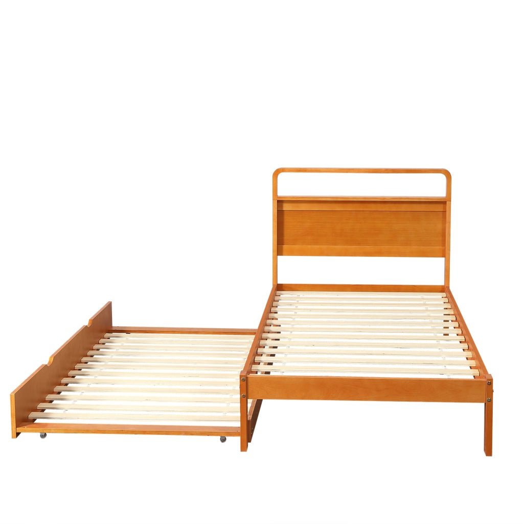 Letto 90x200 cm con letto estraibile 90x190 cm; testiera arrotondata in legno colore naturale