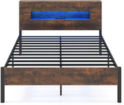 Telaio letto con vano portaoggetti, 200 x 140 cm, letto matrimoniale con prese elettriche, illuminazione a LED e doghe in metallo, senza materasso, marrone