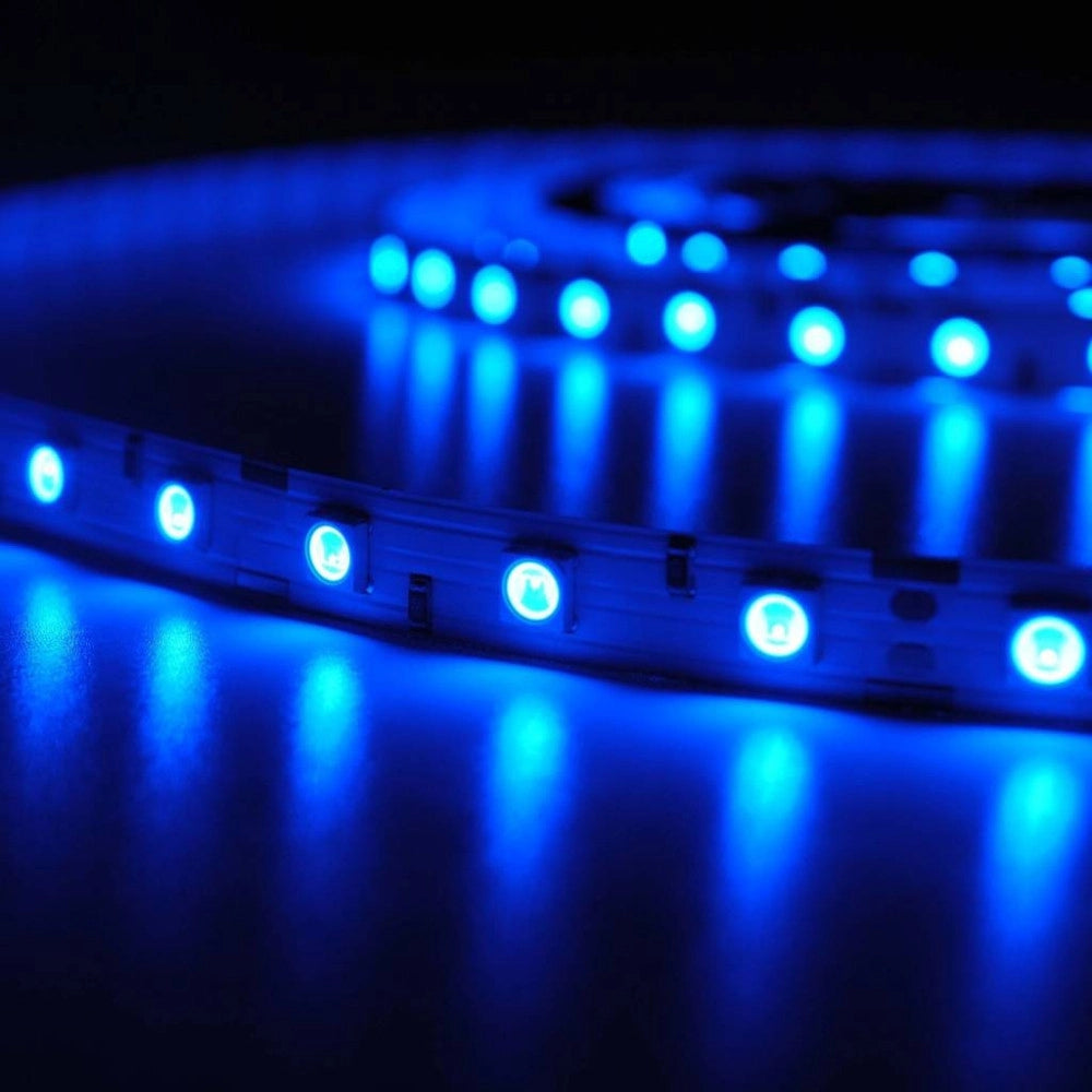 Trade Shop - Bobina Striscia Strip Led 5050 Flessibile 5m 300 Led Adesiva Luce Interno Ip 20 - -rosso      -