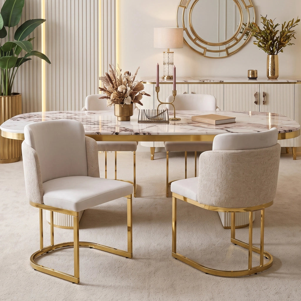 Set di 2 sedie da pranzo in Chenille beige con gambe in metallo dorato, schienale doppio, design moderno