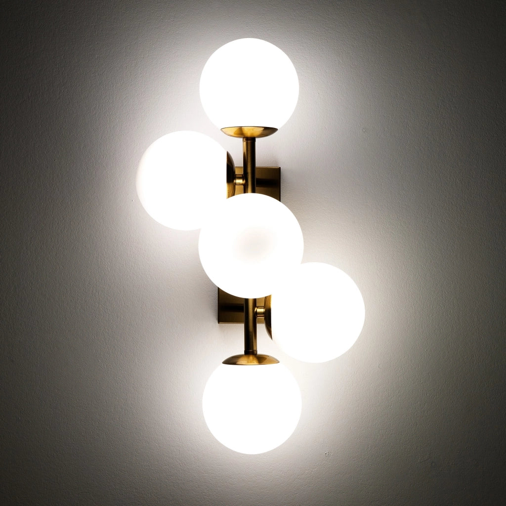 Lampadario 5 sfere in metallo verniciato ottone cm. L.50 P.27 H.24