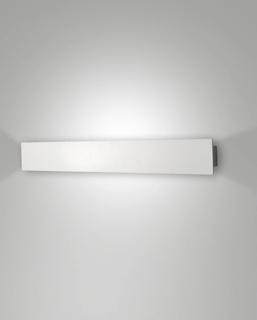 Lampada da Parete Lotus LED 20W Integrato 3000K Bianco Struttura in Alluminio Design Moderno Dimmerabile 64,5cm Classe 1 IP20 Qualità Premium