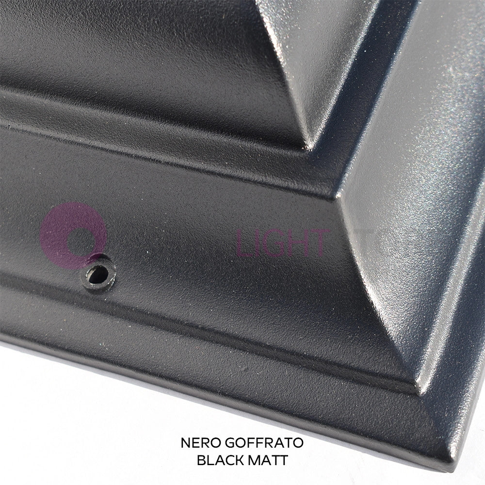 ELETTRA MAXI Lanterna quadrata con attacco per palo d.4,5 esistente per Esterno Giardino COLORE STRUTTURA: NERO GOFFRATO