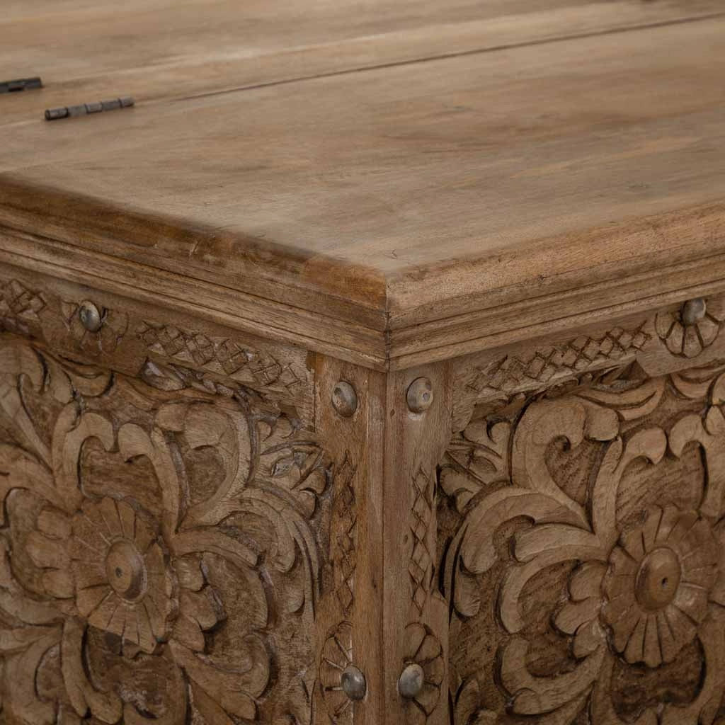 Tavolino baule in legno marrone fatto a mano 100x100x47h