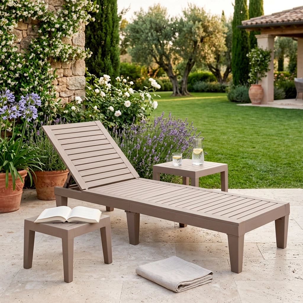 Lettino Prendisole Con Schienale Reclinabile 5 Posizioni In Polipropilene Effetto Legno Sdraio Da Piscina Giardino Spa 190 x 57.5 x 29 Cm Marrone