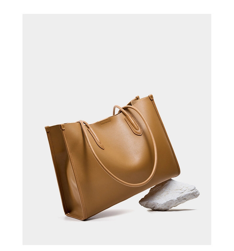 Borsa a tracolla da donna in vera pelle, colore bronzo.