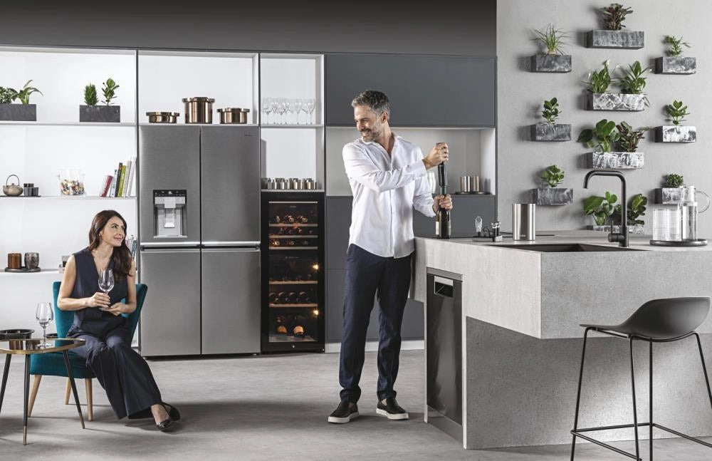 Haier Wine Bank 50 Serie 7 HWS77GDAU1 Cantinetta vino con compressore Libera installazione Nero 77 bottiglia/bottiglie