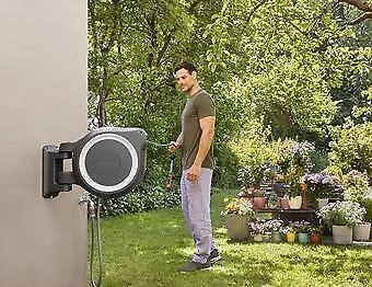 Gardena 18632-20 RollUp Avvolgitubo a Parete Automatico con Tecnologia RollControl e Rotazione 180° Lunghezza 35 m Tubo Incluso colore Nero Grigio