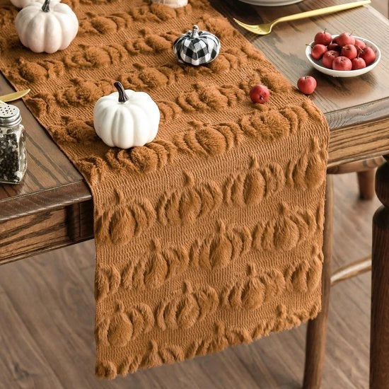 Tavolo da pranzo in stile Art Deco con panno morbido in imitazione di pelliccia di lupo in velluto, tessuto a trama e ordito a motivi a forma di zucche d'ottobre, decorazione da tavola per festa e vacanza, dimensioni 33x230 cm.