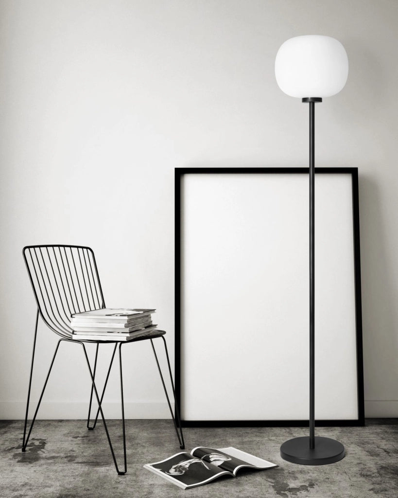 BOMBO LAMPADA DA TERRA STRUTTURA COLORE NERO DIFFUSORE BIANCO OPALE  1 LUCE ATTACCO E27 DIMMERABILE