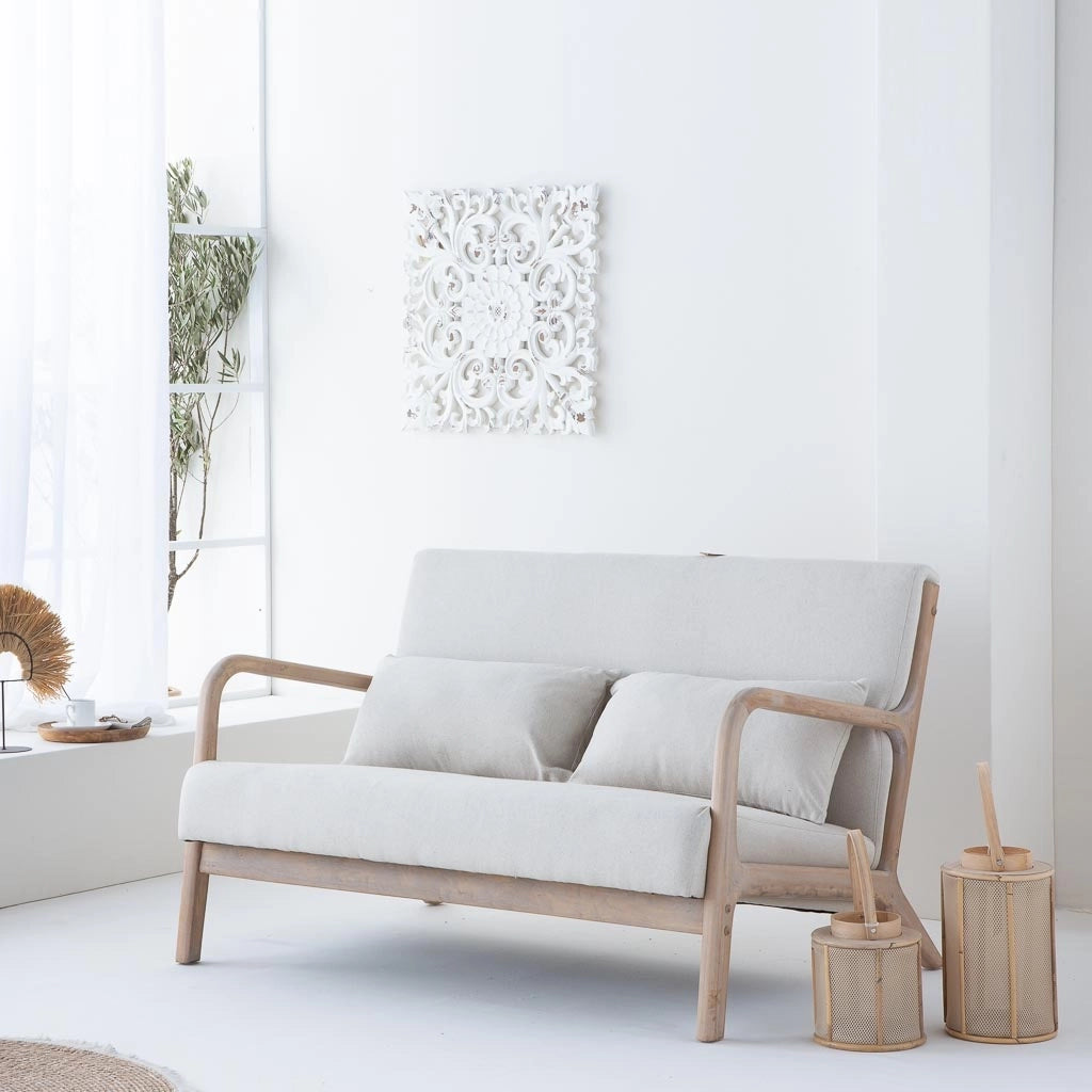Divano in legno con rivestimento panna 122x85x34/74h