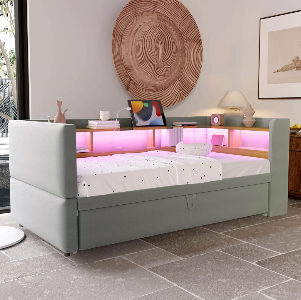 Divano letto 90/180x190 cm con LED; prese e vani contenitore; in flanella grigio chiaro