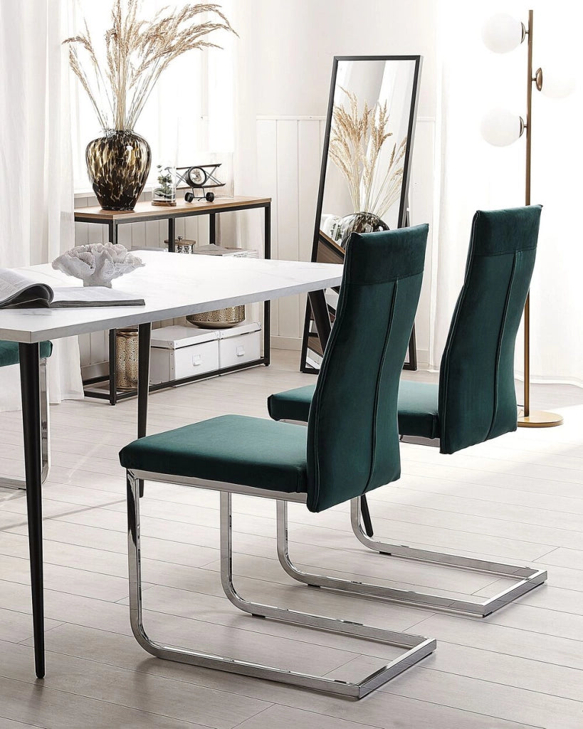 Set di 2 sedie da pranzo imbottite in velluto verde gambe a sbalzo argento senza braccioli design moderno
