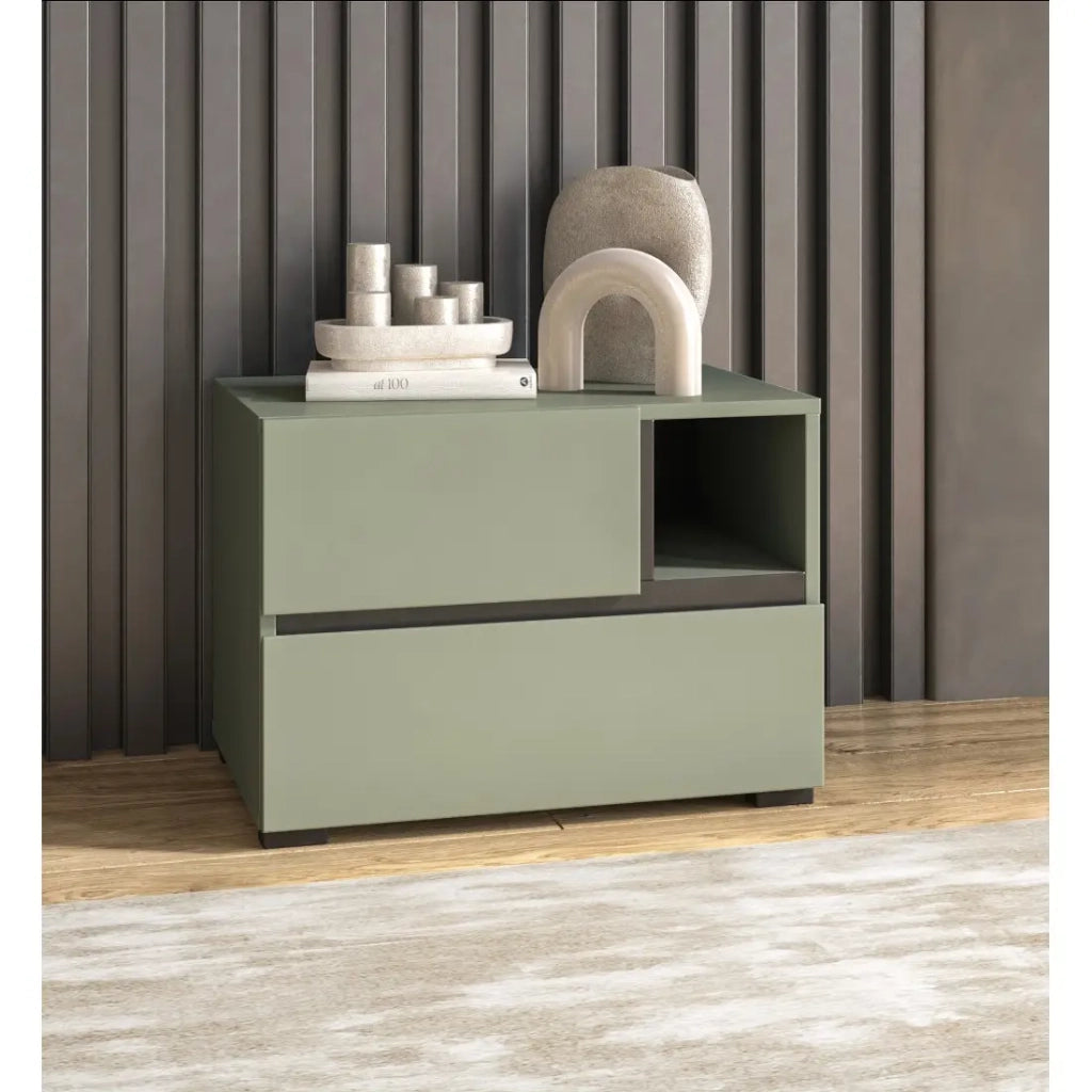 Tavolino da notte HAVANA – 2 cassetti e 1 nicchia – Color salvia verde e nero – Design compatto ed elegante