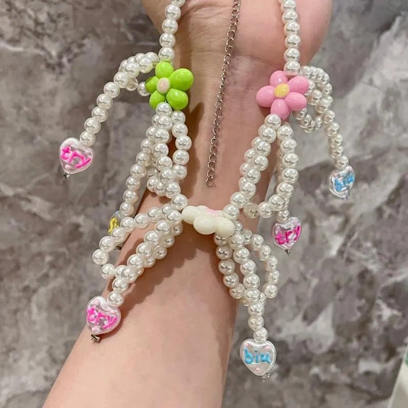 Collana di perle e perline fatta a mano: gioielli in stile girlcore ispirati al mare