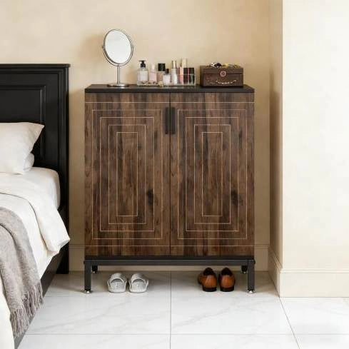 Scarpiera freestanding a 2 ante con 5 ripiani, MDF e metallo, 80 x 38 x 95 cm