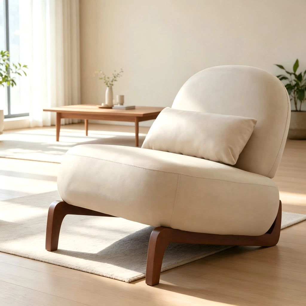 Poltrona senza braccioli con gambe in legno in tessuto camel