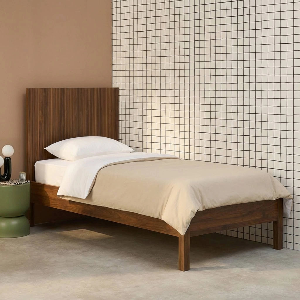 Letto con rete a doghe e testiera 90x190cm decorazione legno, noce