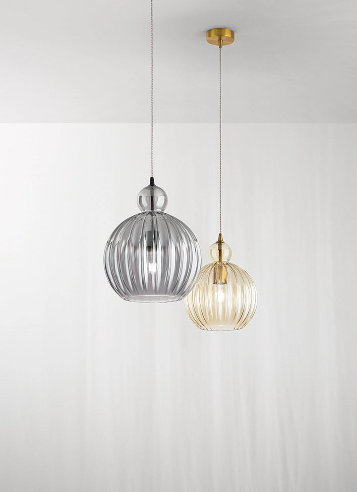 Lampada a Sospensione in Vetro Plissettato Fumè Specchiato e Nero Opaco, Struttura in Metallo e Alluminio, Attacco E27, D.32cm H.191cm - Perenz