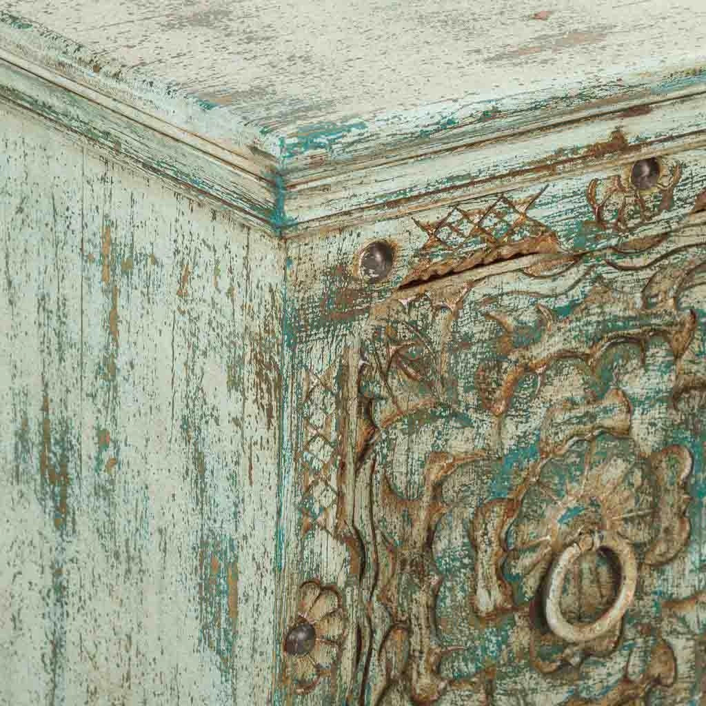 Comodino in legno intagliato verde 50x40x59