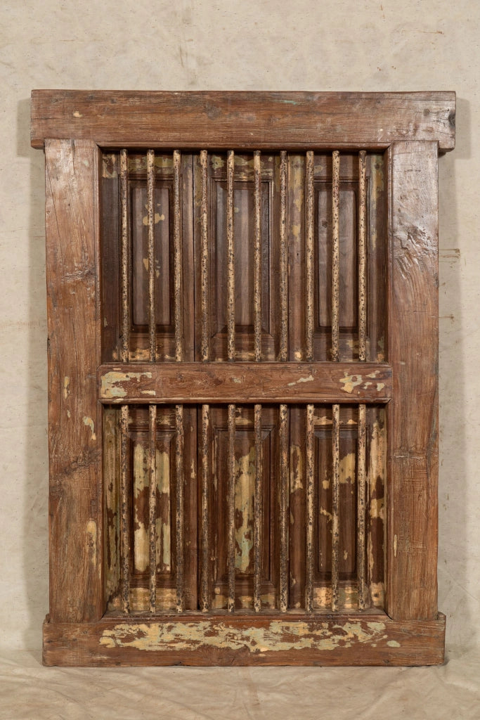Biscottini Finestra finestrina grata porta in legno massello e in ferro antica e vecchia con telaio da interno o da esterno