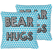 Set di 2 cuscini per bambini in cotone blu 40 x 40 cm Abbracci dell'orso stampa motivo a triangolo quadrato per la cameretta
