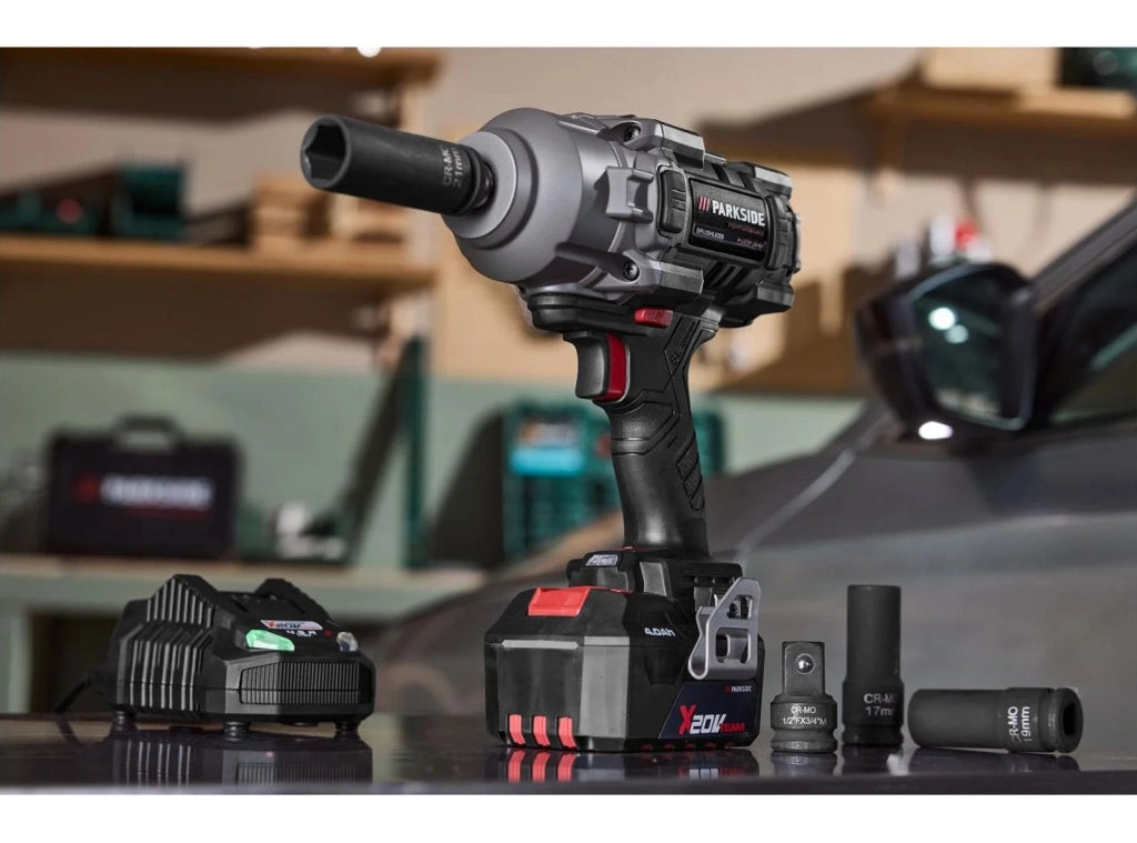 Avvitatore a Impulsi Parkside PERFORMANCE PASSP 20-Li C4 da 130 a 1356 Nm da 20 V con Batteria e Caricabatteria con Bussole Montaggio Gomme - Prodotto Esposto