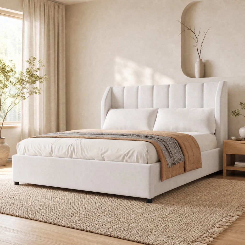 Letto imbottito 140 x 200 cm con rete a doghe; testiera in flanella beige