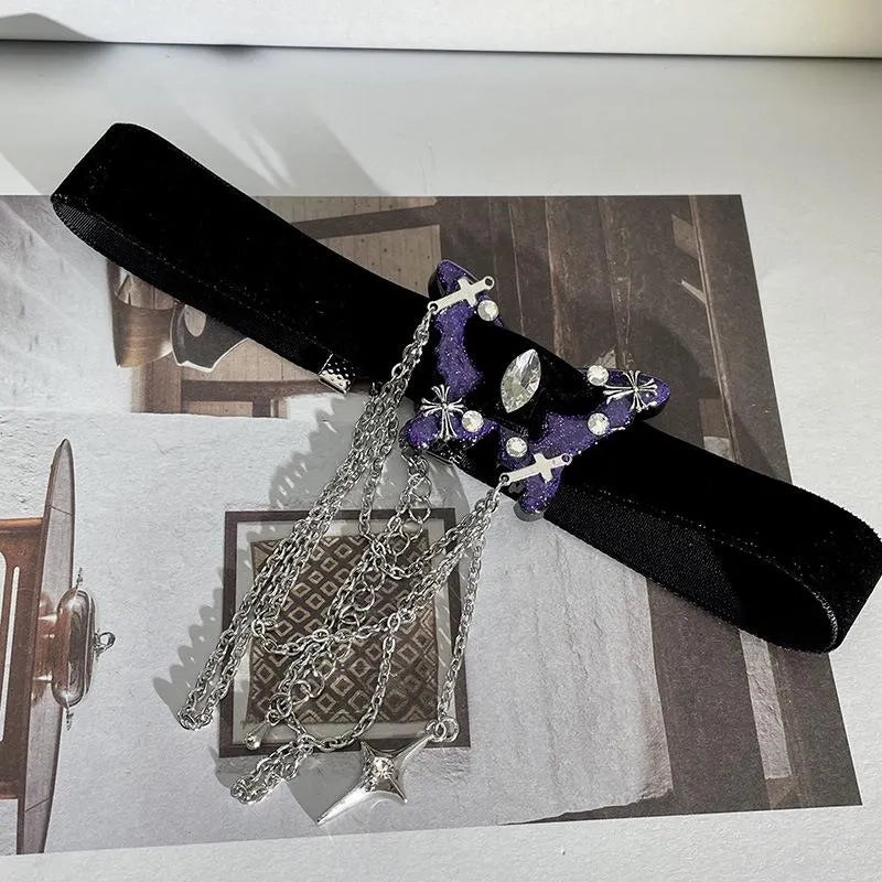 Collana con farfalla e diamante e nastro nero: gioiello con perline fatto a mano