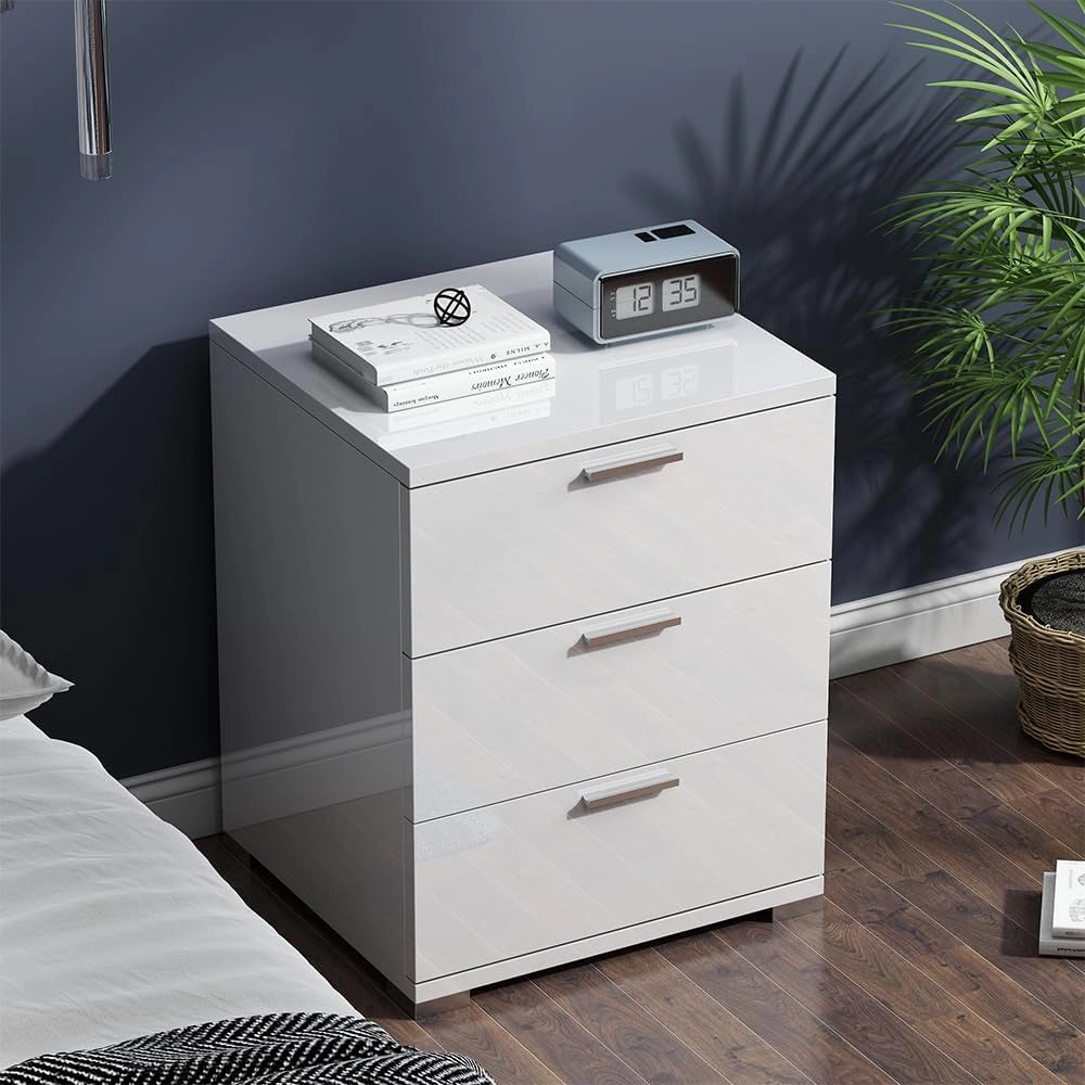 Comodino camera da letto Marseille, Bianco lucido, 46.2 x 60 cm, adatto per riporre oggetti di uso quotidiano e lampade