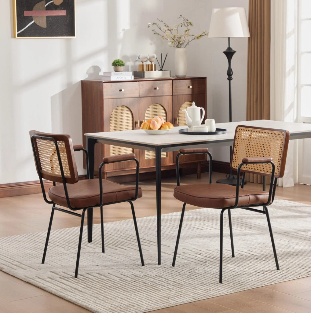 Set di 2 sedie da pranzo 38x57.5x61.5 cm con braccioli; schienale ergonomico in PU e metallo marrone