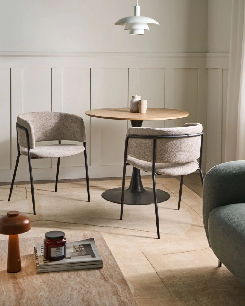 Set di 2 sedie da pranzo imbottite tortora braccioli Design moderno Base in metallo stile moderno