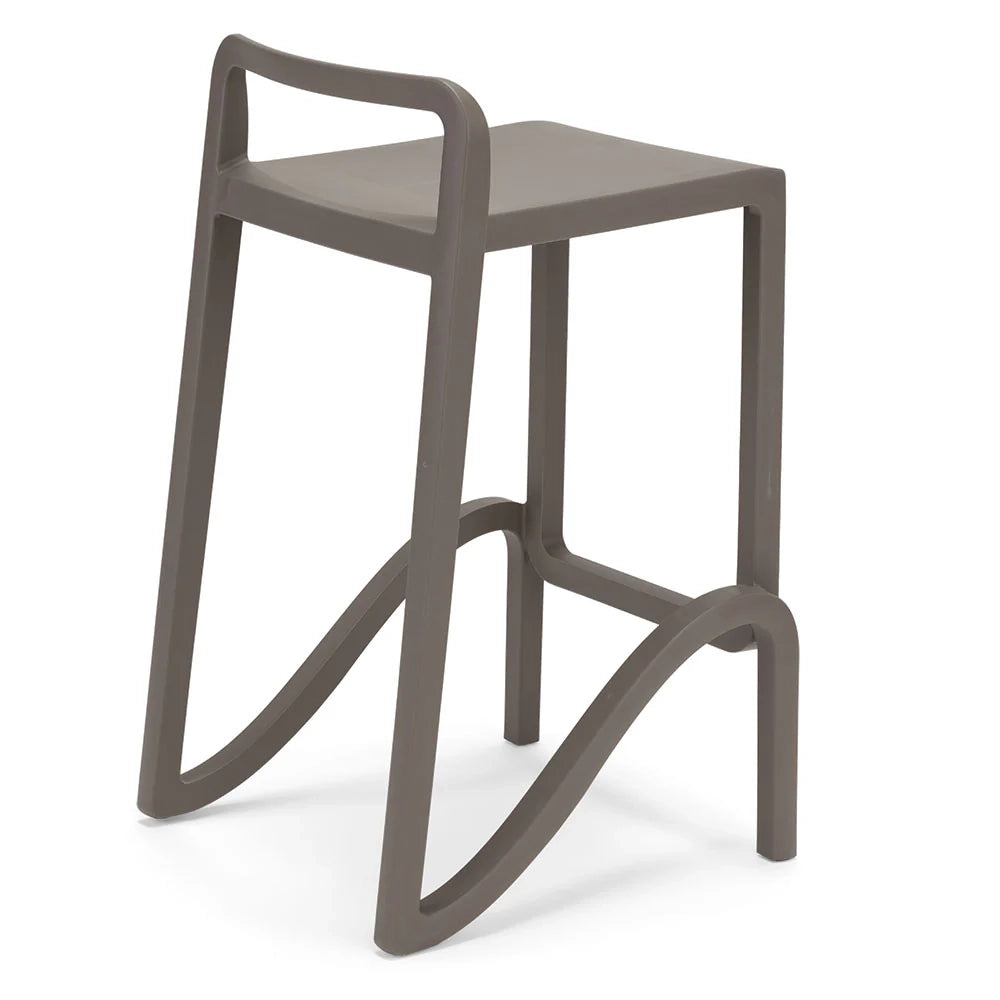 Set 6 sgabelli in polipropilene EOLO altezza seduta 65cm, impilabile, idrorepellente, resistente ai raggi UV, design moderno e innovativo, ideale per la cucina, la veranda o giardino colore Bianco