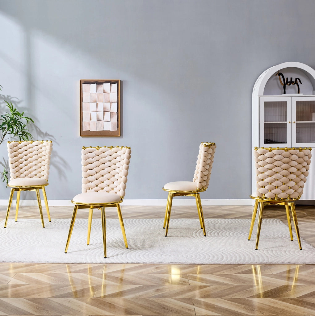 Sedia da pranzo in velluto beige con schienale intrecciato e gambe dorate, stabile e confortevole