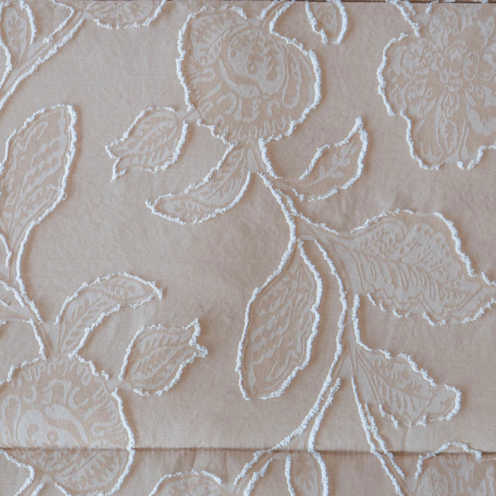 Trapunta Invernale Matrimoniale Lavorazione Jacquard Elegante Morbida Calda Prodotto Italiano 460 Grammi Piumone Due Piazze Inverno Piumino Disegno Floreale Fiori  Beige