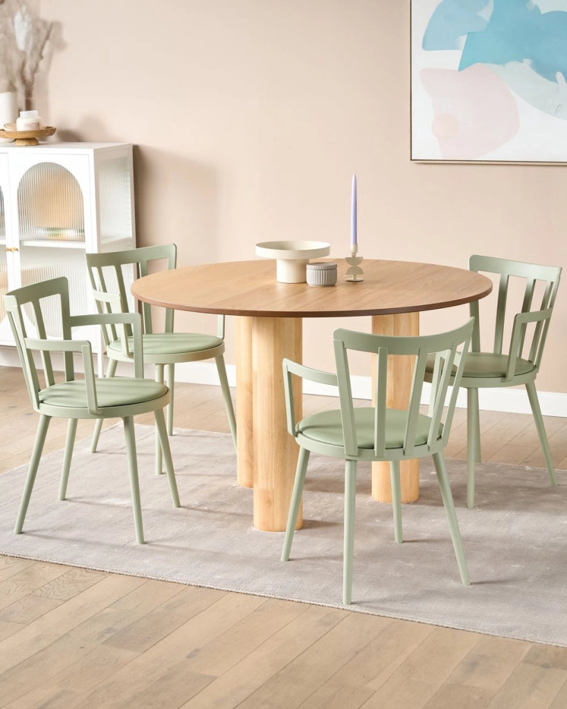 Set di 4 sedie da pranzo Seduta imbottita sintetica verde Schienale aperto in ecopelle con braccioli Soggiorno moderno minimalista
