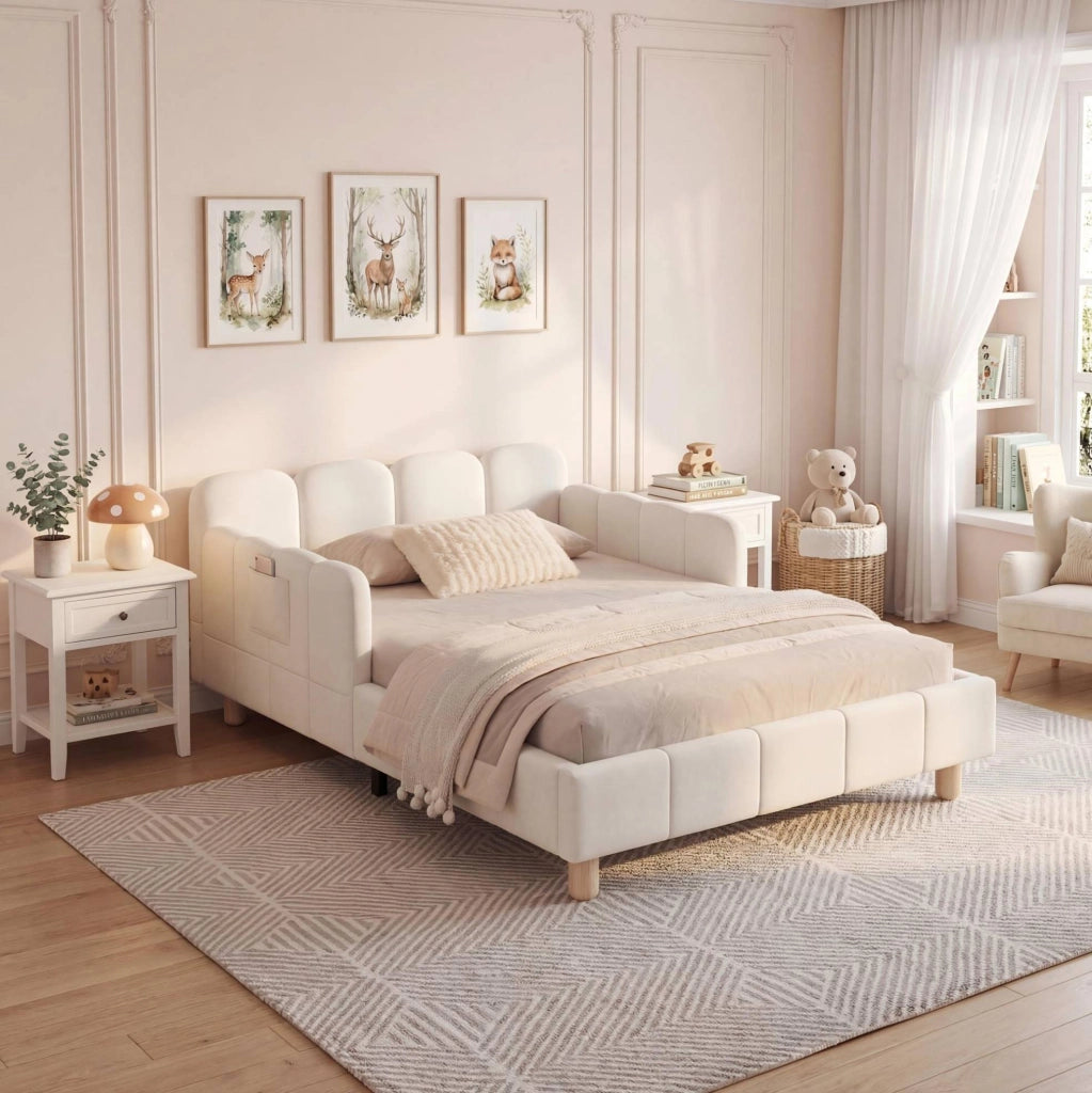Letto per bambini in velluto beige con testiera ergonomica; tasche laterali e rete a doghe