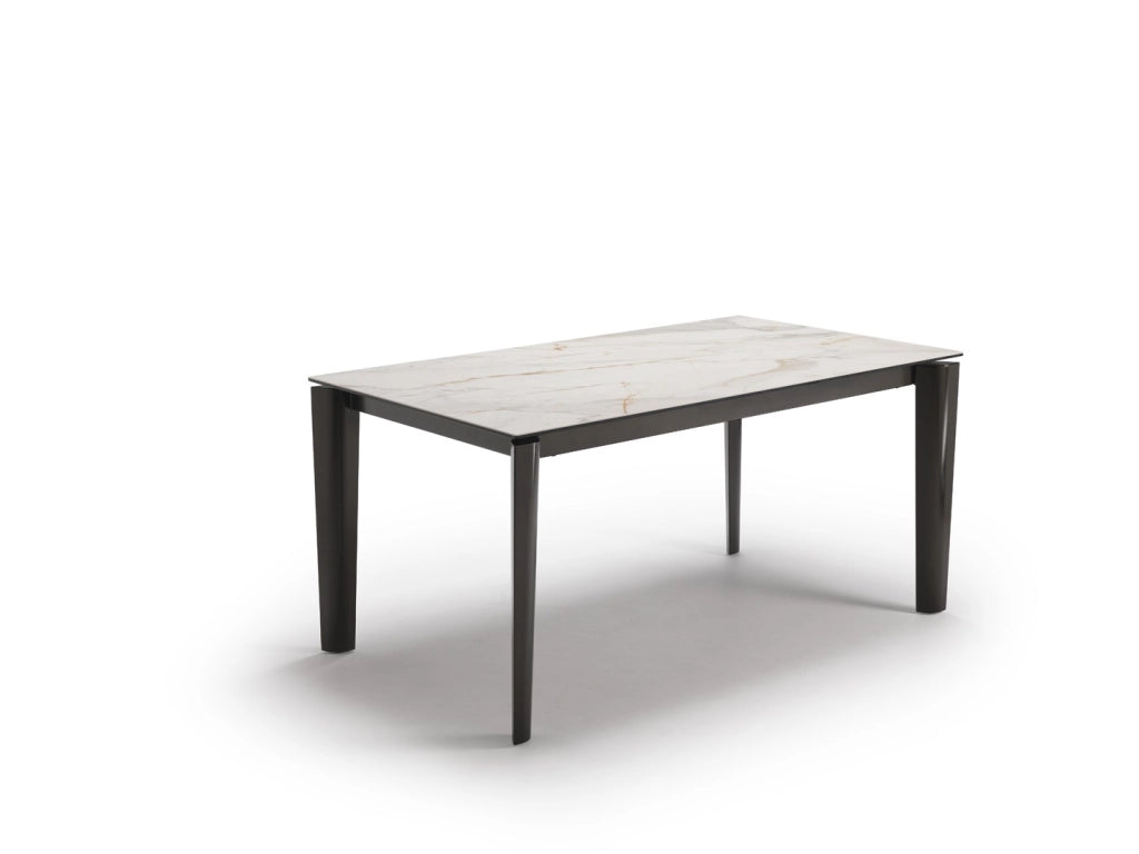 Tavolo allungabile Horus con piano in ceramica su vetro marmo calacatta oro e struttura in metallo bronzo 160-240 cm - Design Moderno